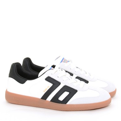 B6 Cloud White/black