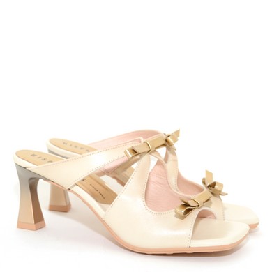 M82 BHV264701 Butter/Platino