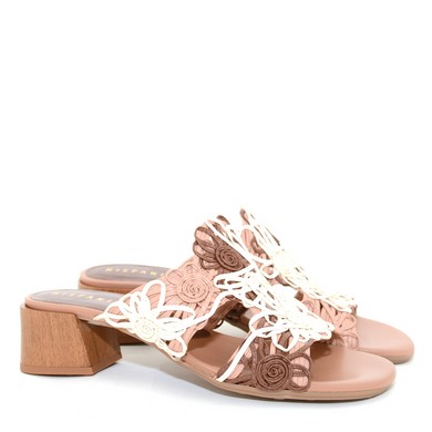 M83 HV264841 Garden Naturales