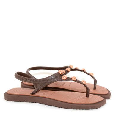 Sandaaltjes bruin met studs