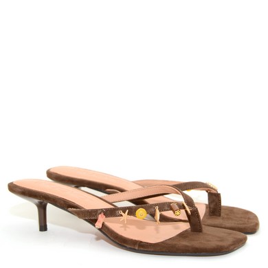 C95 YR6004 Dark Brown